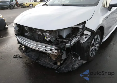 2021 Toyota Corolla Hybrid Le z USA, uszkodzony, nr VIN JTDEAMDEXMJ034141